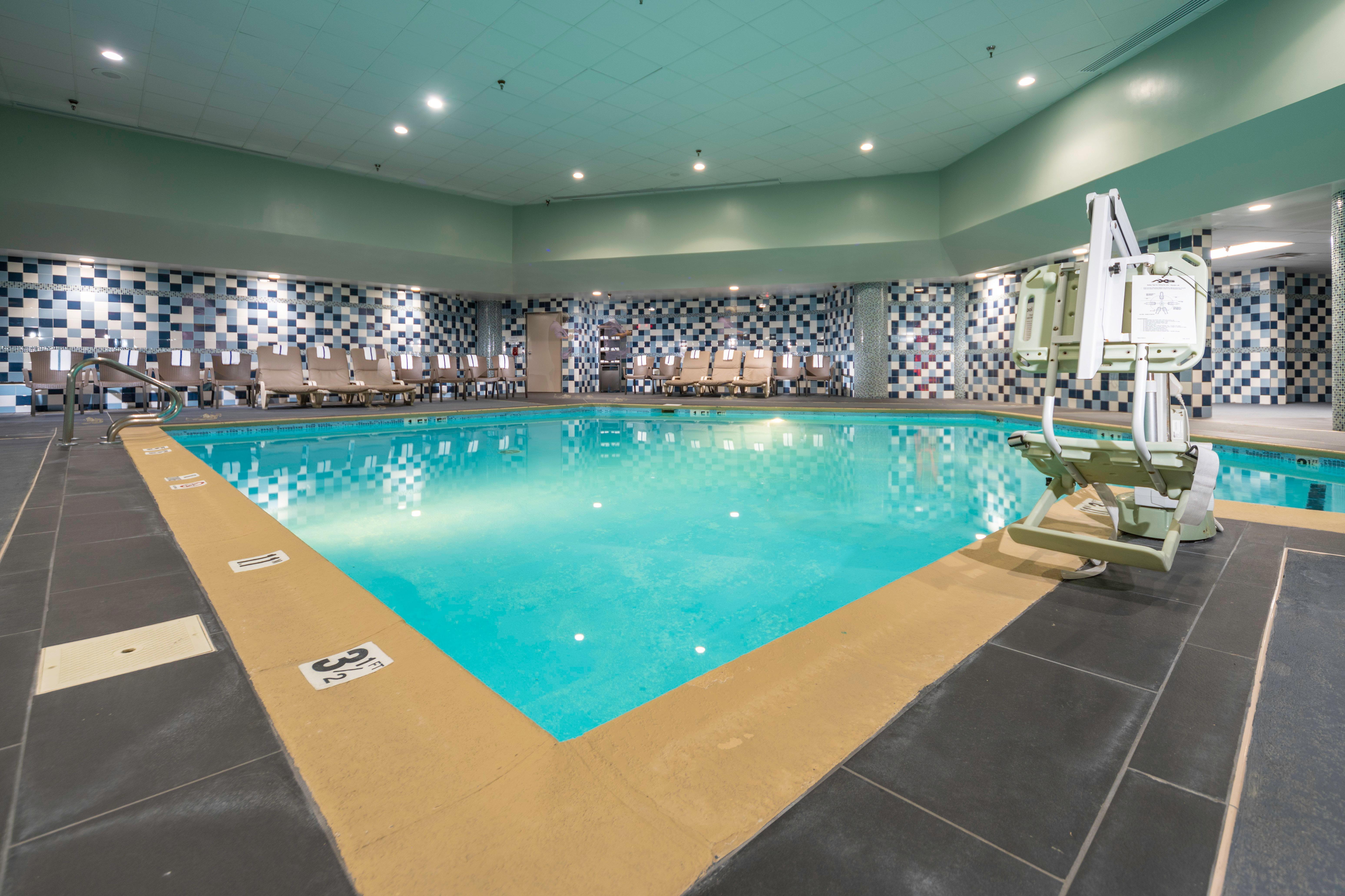 Holiday Inn Louisville East - Hurstbourne By Ihg Exterior foto