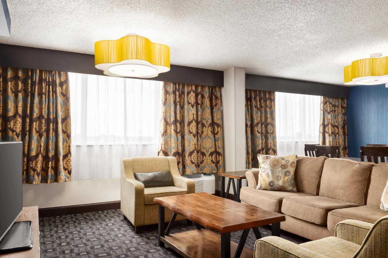 Holiday Inn Louisville East - Hurstbourne By Ihg Exterior foto